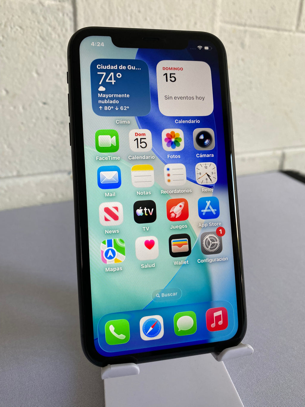 iPhone 11 - Condición Seminueva (Batería 100%)
