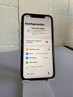 iPhone 11 - Condición Seminueva (Batería 100%)