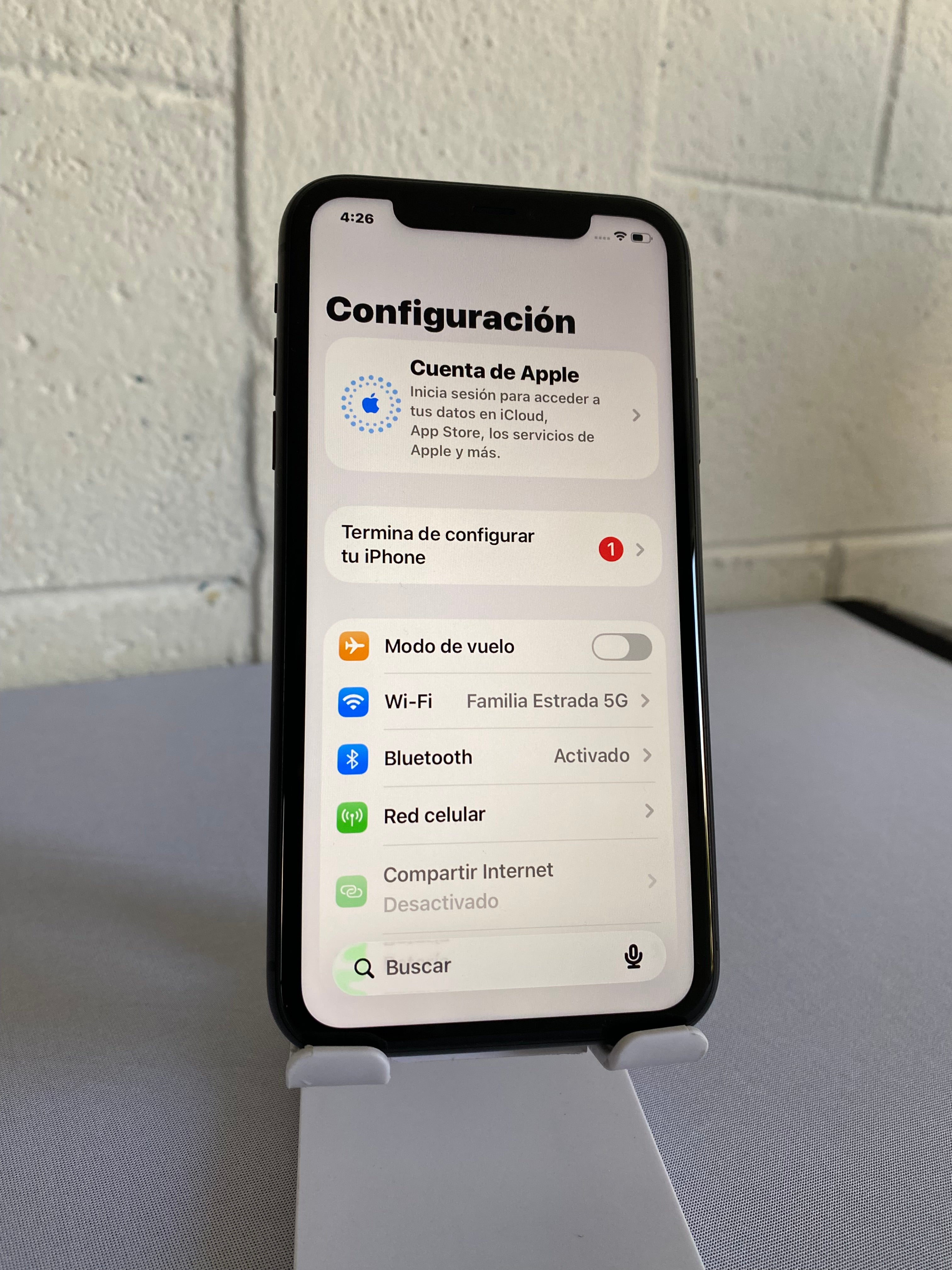 iPhone 11 - Condición Seminueva (Batería 100%)