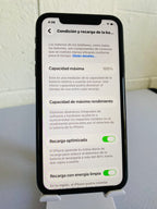 iPhone 11 - Condición Seminueva (Batería 100%)
